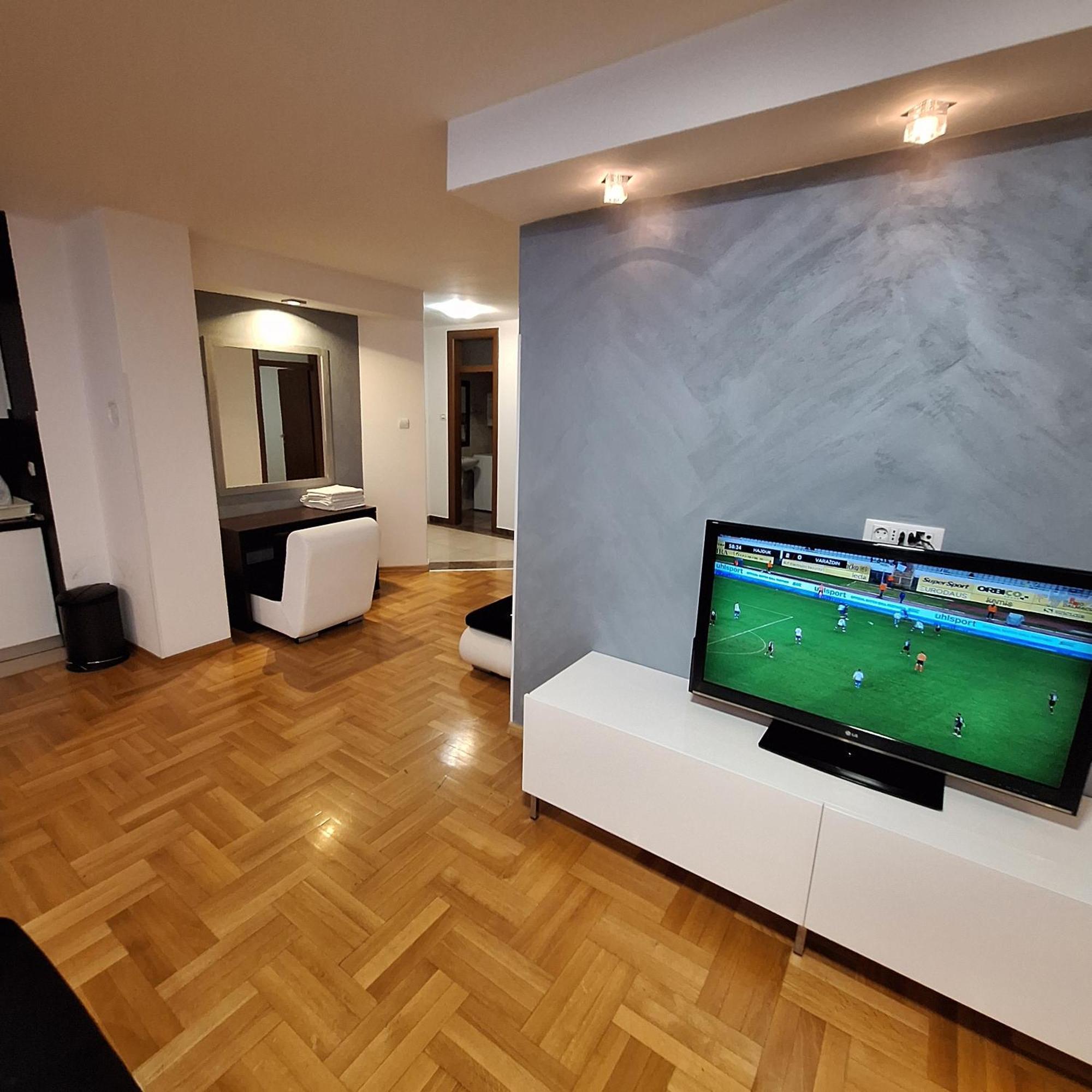 Luks Apartment Banja Luka Buitenkant foto