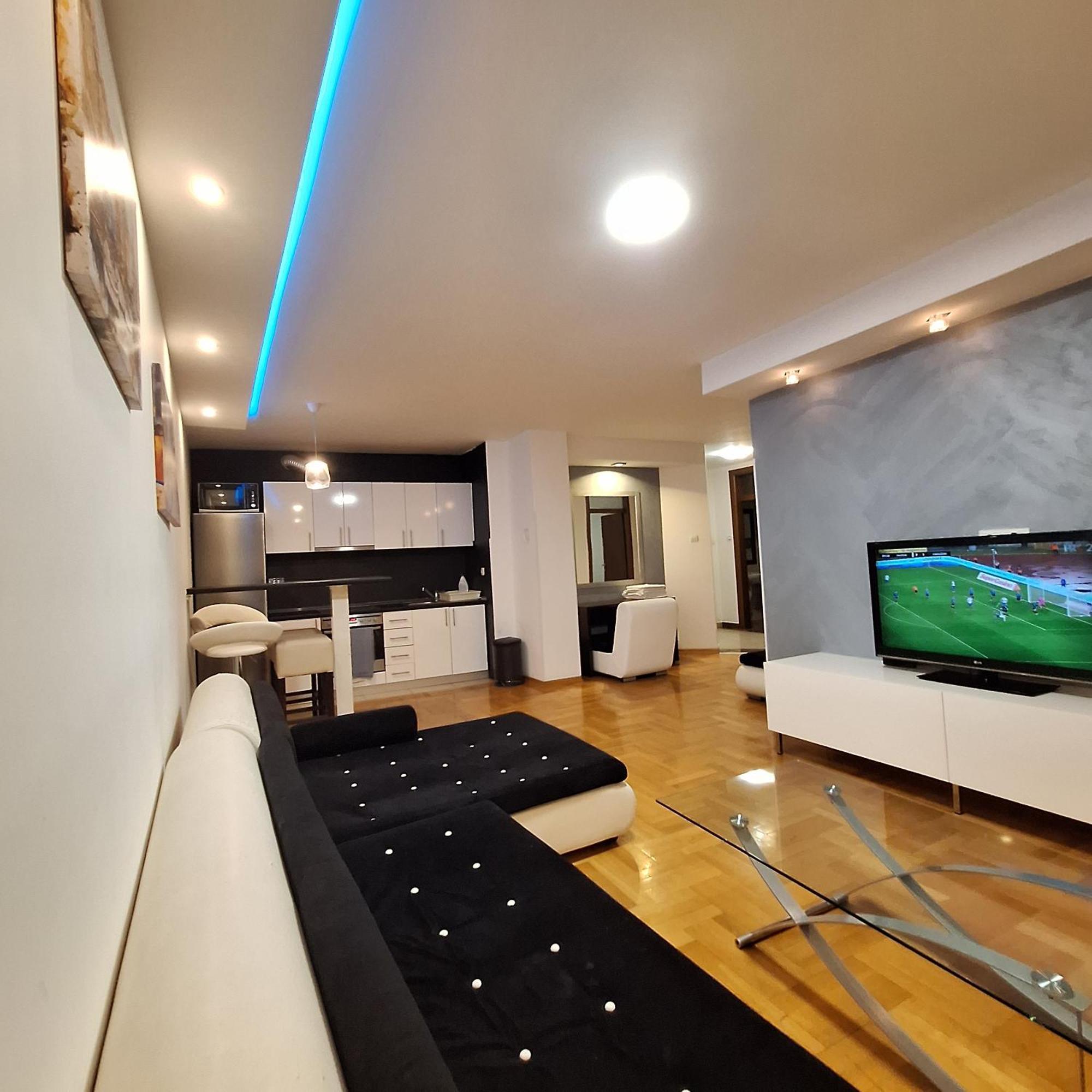 Luks Apartment Banja Luka Buitenkant foto