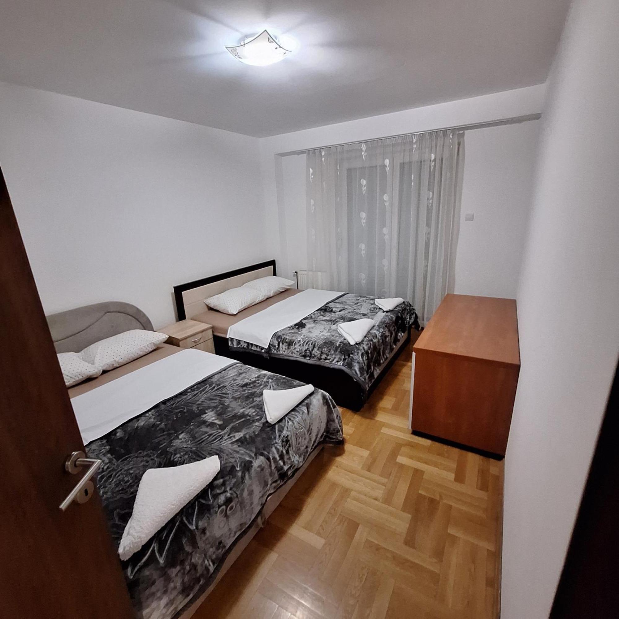 Luks Apartment Banja Luka Buitenkant foto