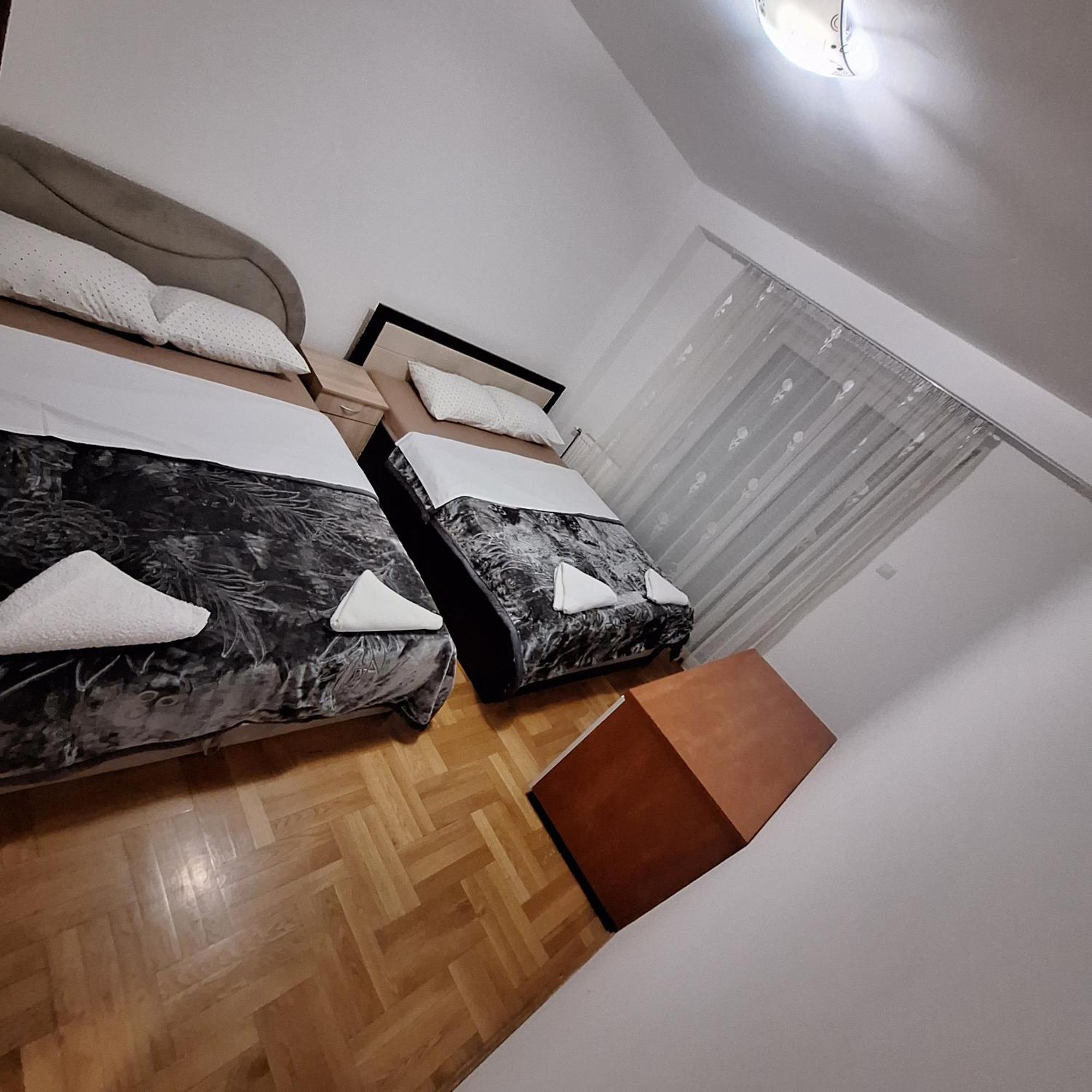 Luks Apartment Banja Luka Buitenkant foto