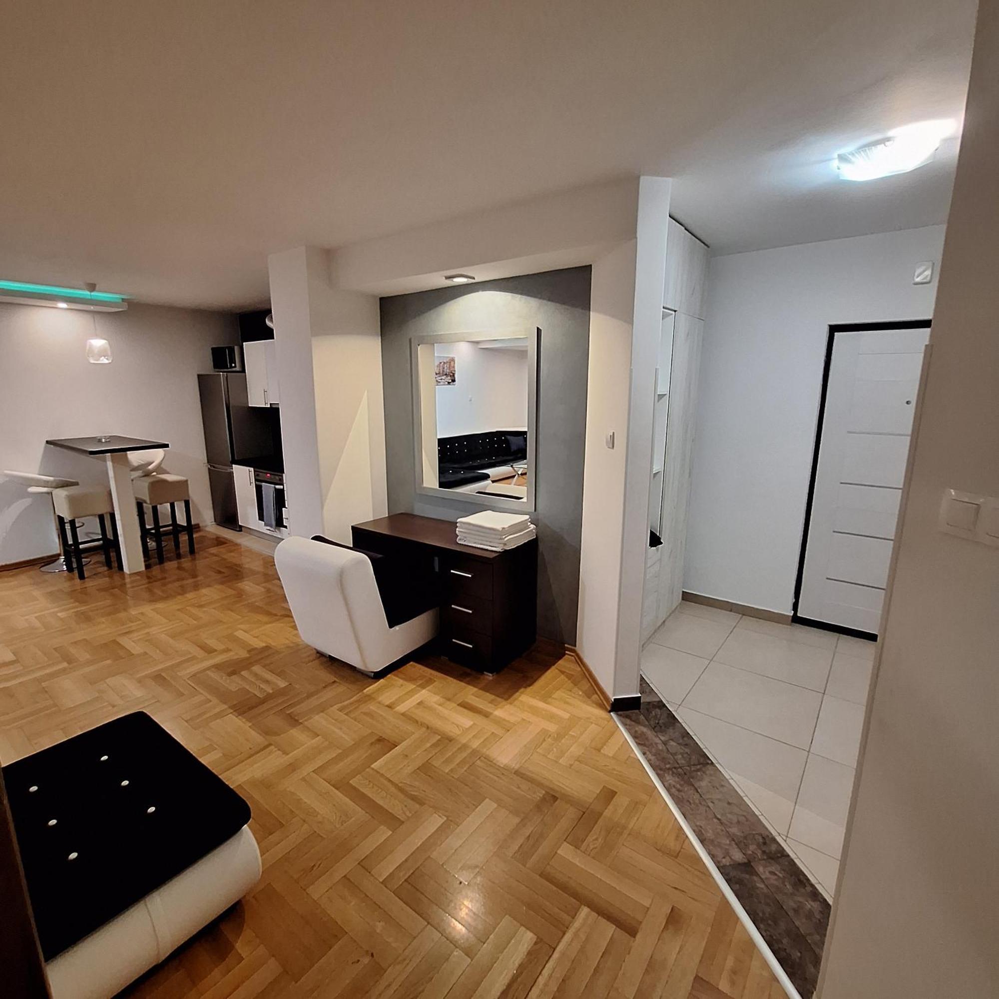 Luks Apartment Banja Luka Buitenkant foto