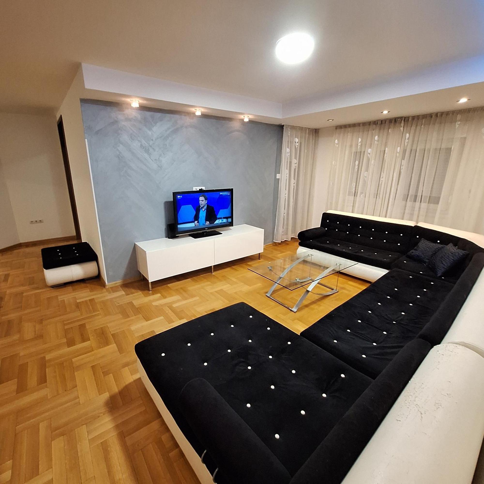 Luks Apartment Banja Luka Buitenkant foto