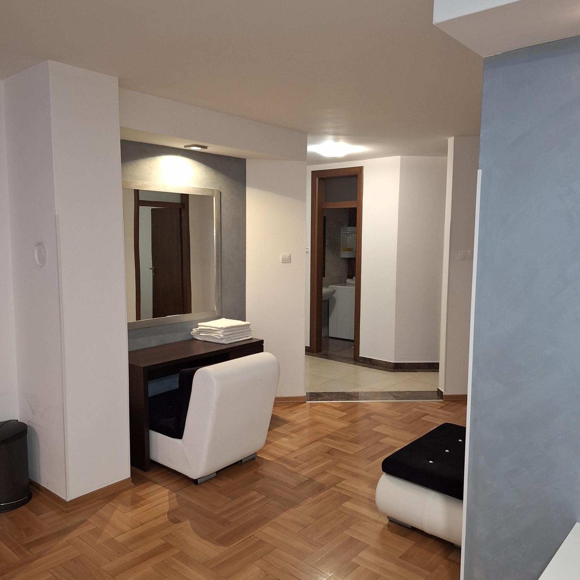 Luks Apartment Banja Luka Buitenkant foto