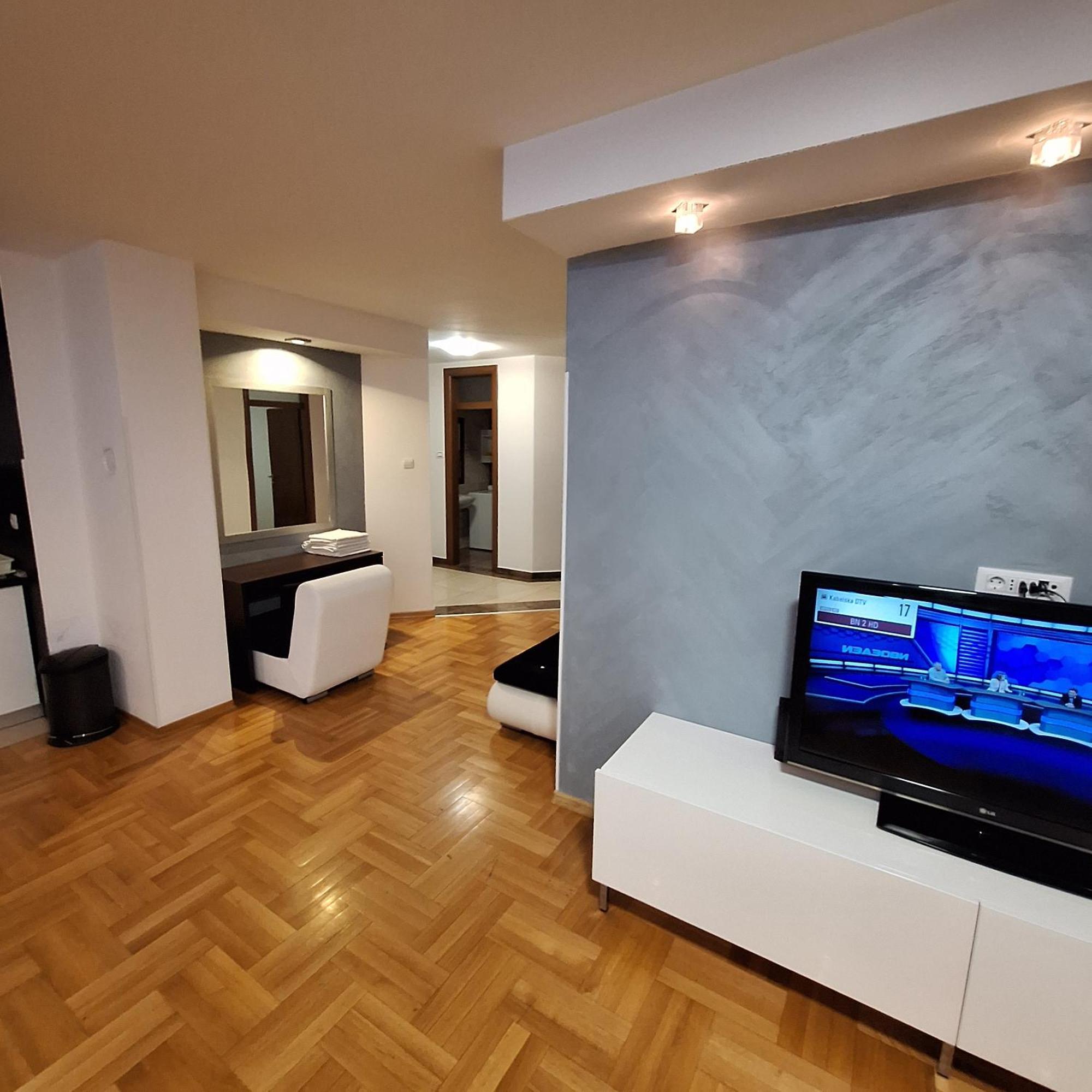 Luks Apartment Banja Luka Buitenkant foto
