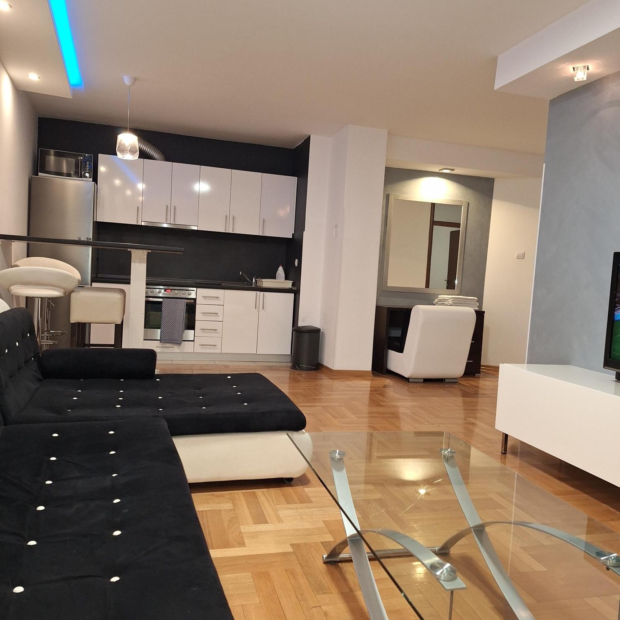 Luks Apartment Banja Luka Buitenkant foto